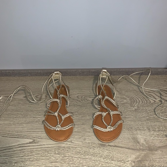 Lace up sandals - Picture 1 of 6